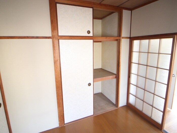物件内観写真12　(収納)