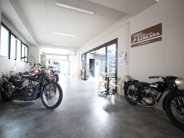 バイク置き場