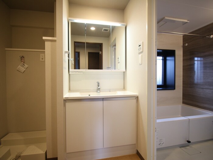 物件内観写真11　(洗面)