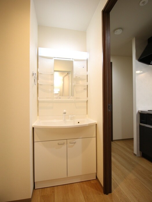 物件内観写真11　(洗面)