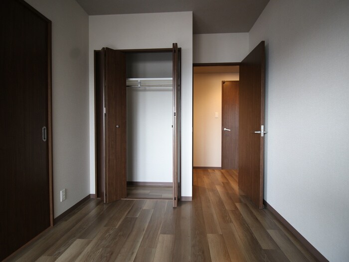 物件内観写真12　(収納)