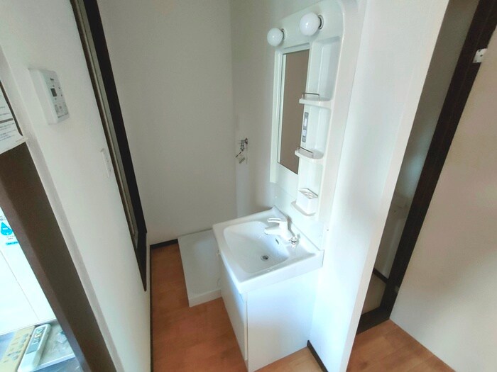 物件内観写真11　(洗面)