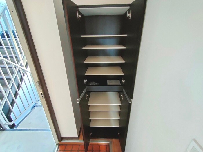 物件内観写真12　(靴箱)