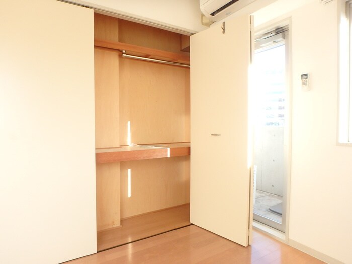 物件内観写真12　(収納)