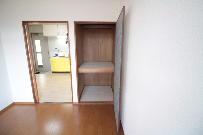 物件内観写真11　(収納)