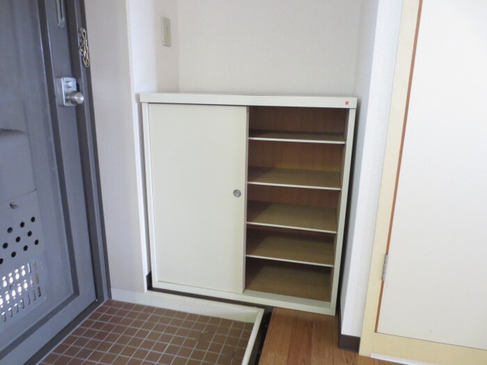 物件内観写真13　(靴箱)