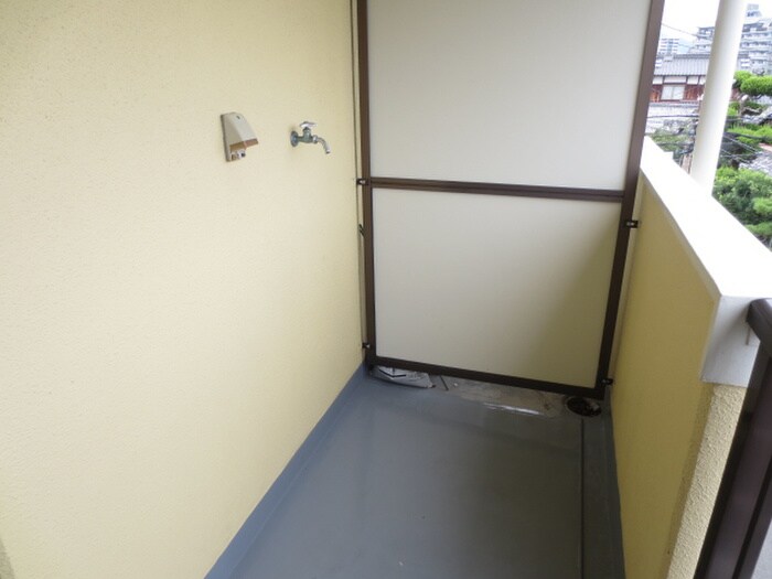 物件内観写真14　(洗濯機置場)