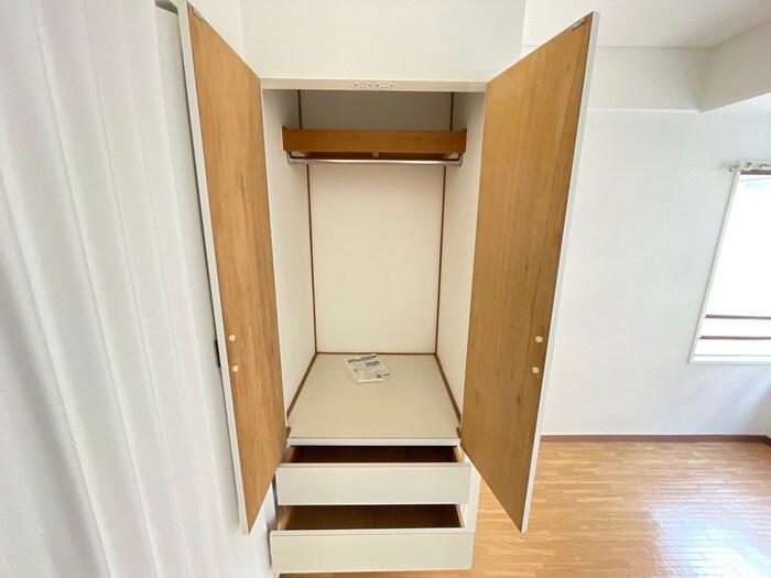 物件内観写真8　(収納)