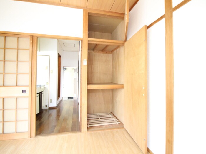 物件内観写真16　(収納)