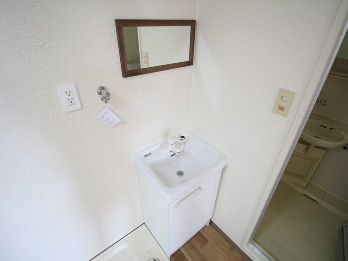 物件内観写真11　(洗面)