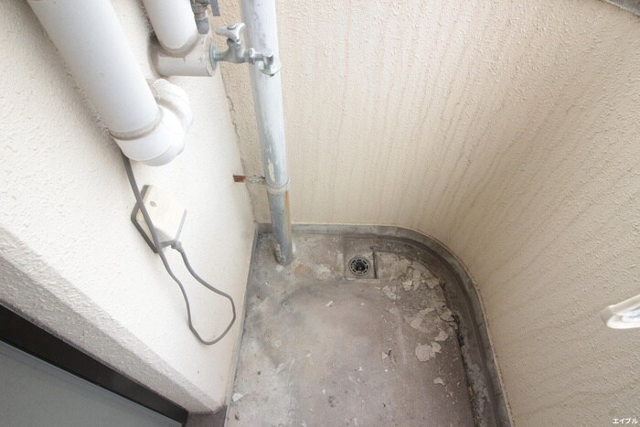 物件内観写真17　(洗濯機置場)