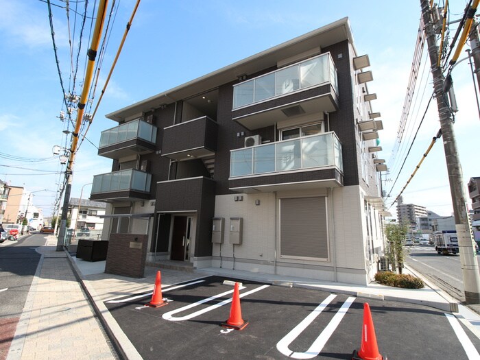 物件外観写真1　(外観写真)