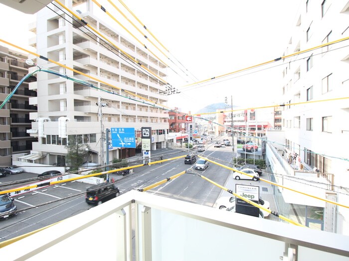 物件内観写真16　(室内からの展望)