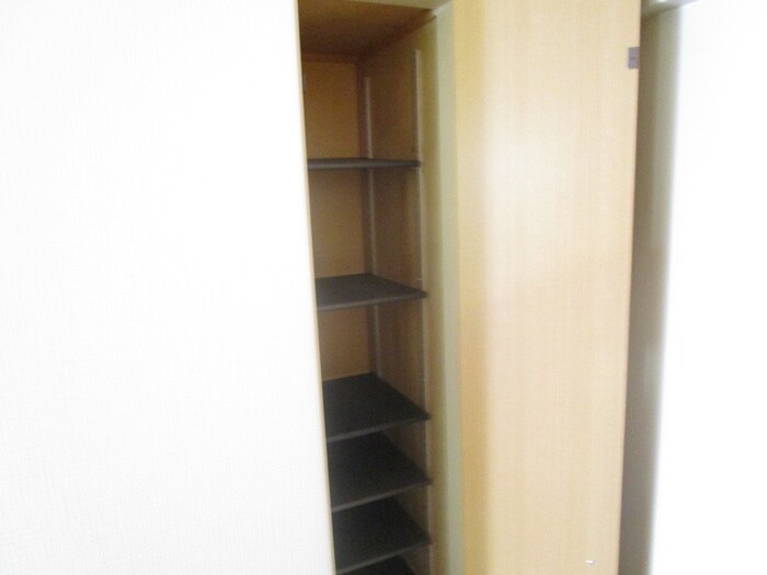 物件内観写真18　(靴箱)