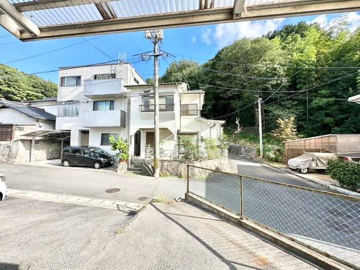 物件内観写真22　(室内からの展望)