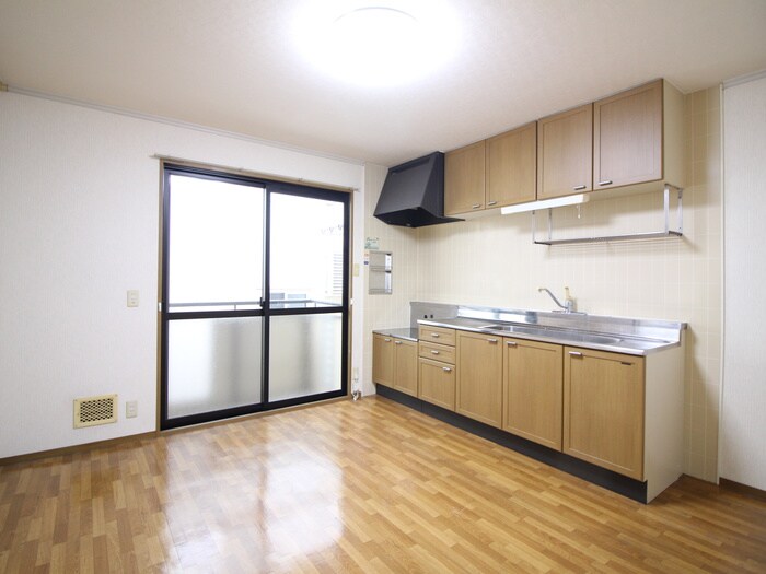 物件内観写真4　(居室)