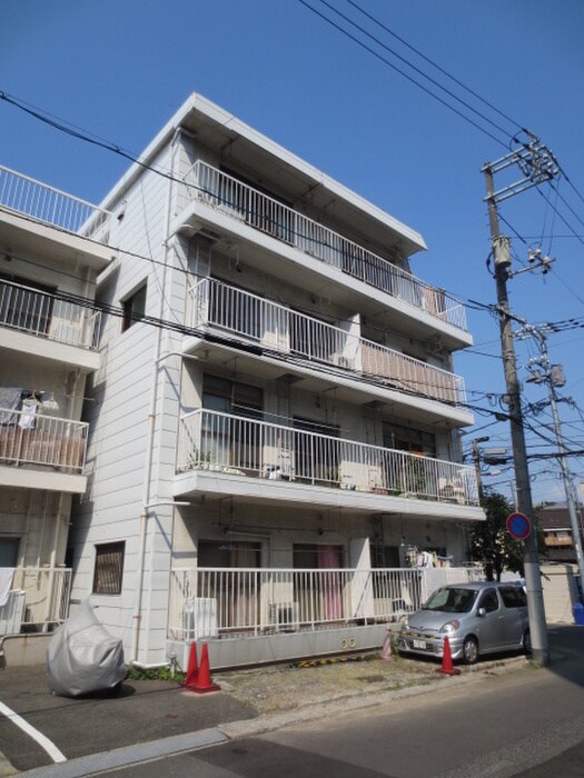 物件外観写真5　(駐車場)