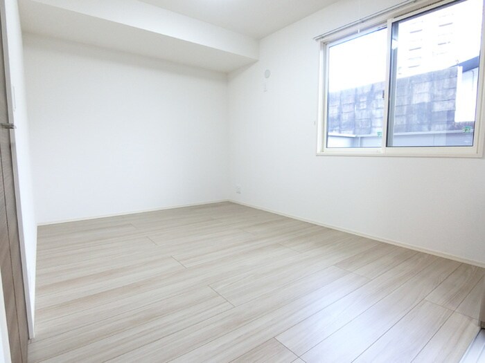 物件内観写真2　(居室)