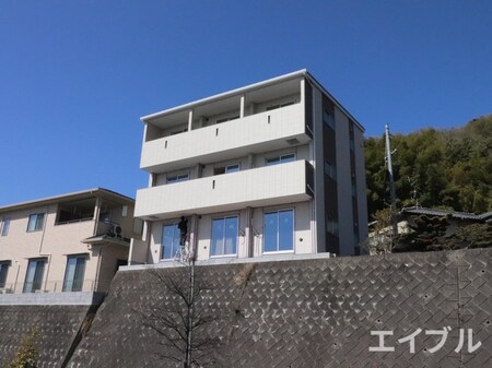 PLEIN　SOLEIL平良山手外観写真