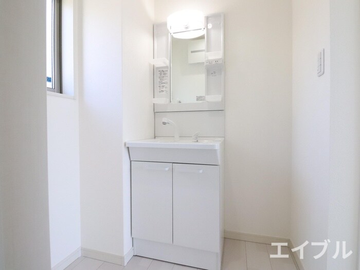 物件内観写真11　(洗面)