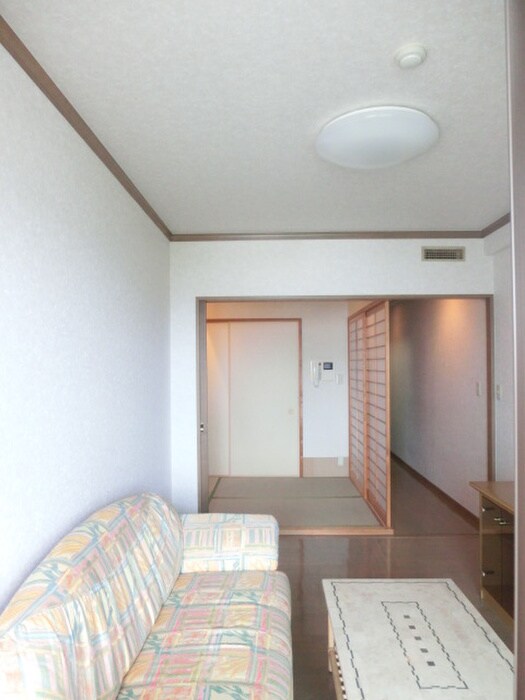 物件内観写真8　(居室)