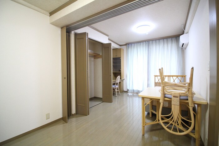 物件内観写真11　(居室)