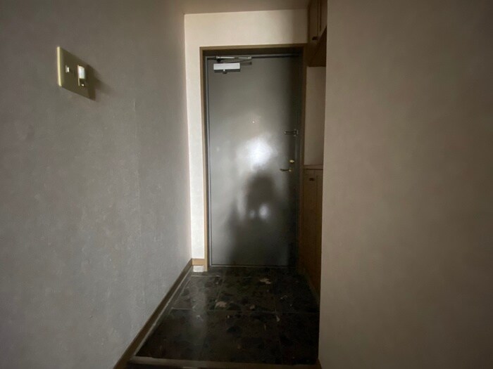 物件内観写真15　(玄関)
