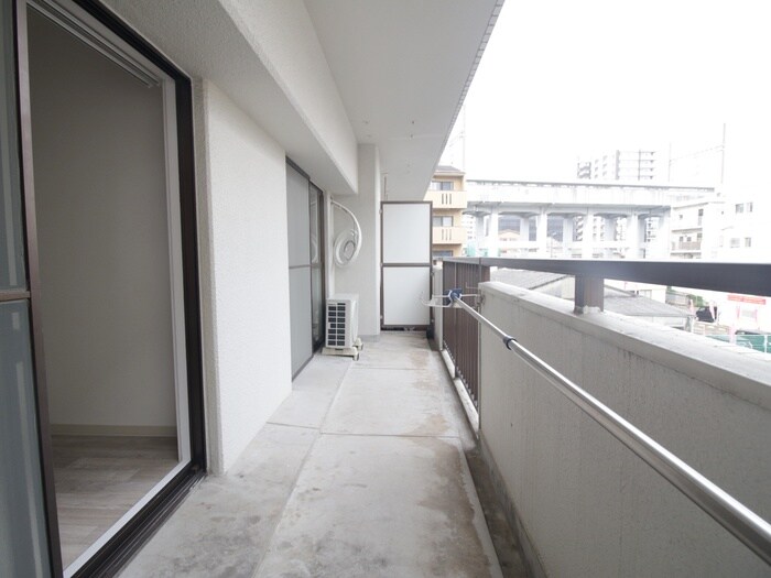 物件内観写真11　(ベランダ・バルコニー)