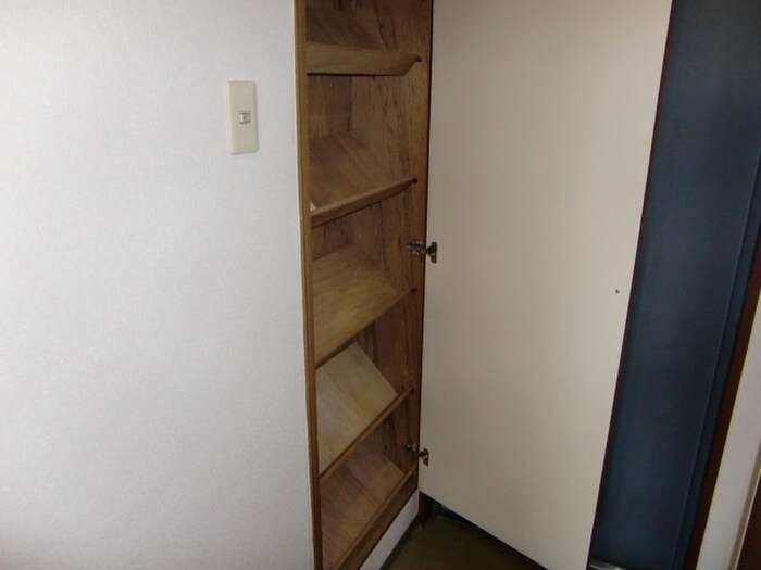 物件内観写真12　(靴箱)