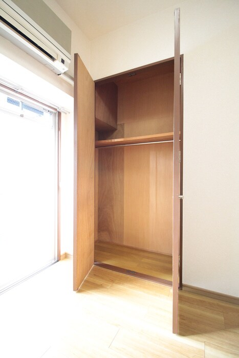 物件内観写真12　(収納)