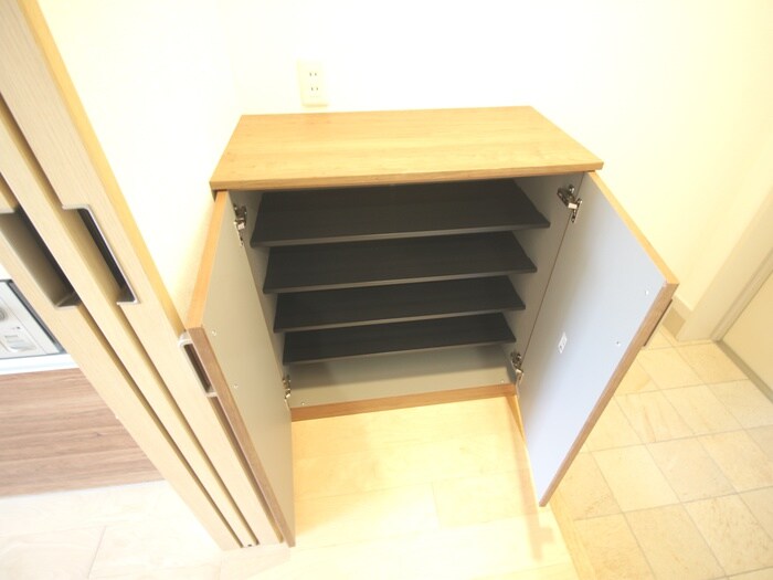 物件内観写真14　(靴箱)