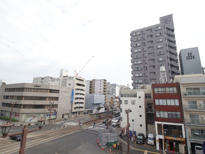 物件内観写真16　(室内からの展望)