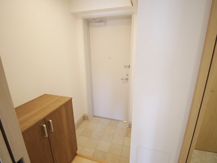 物件内観写真19　(玄関)