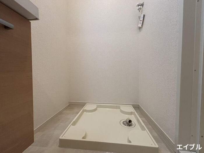 物件内観写真14　(洗濯機置場)