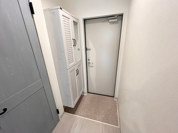 物件内観写真16　(玄関)