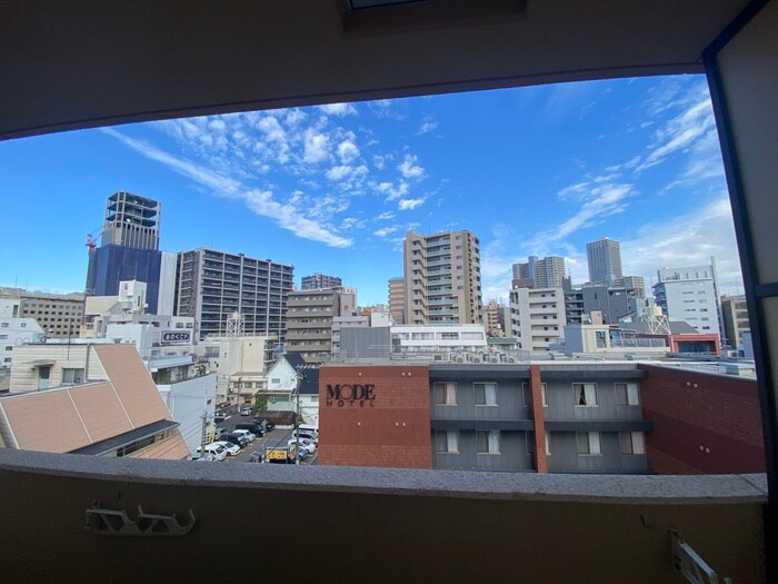 物件内観写真13　(室内からの展望)