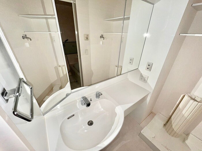 物件内観写真9　(洗面)