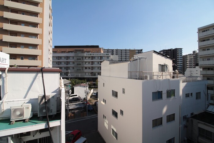 物件内観写真15　(室内からの展望)