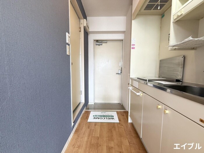 物件内観写真12　(玄関)