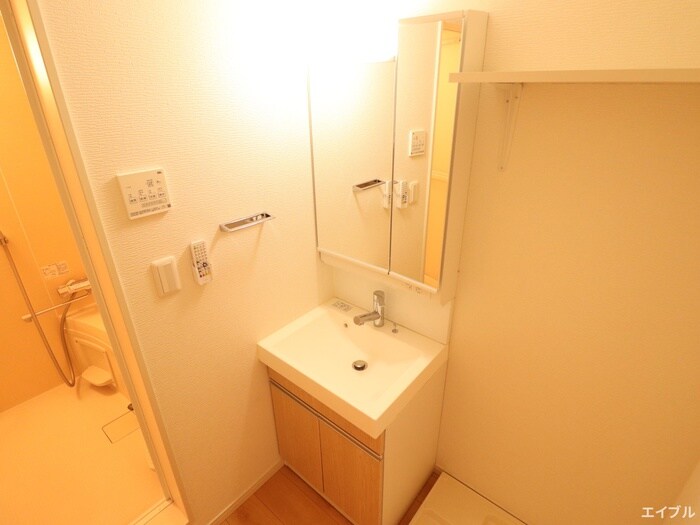 物件内観写真10　(洗面)