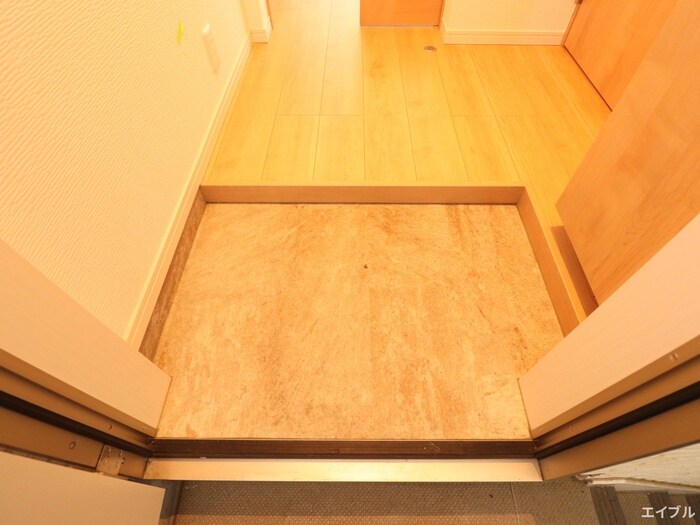 物件内観写真15　(玄関)