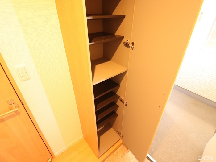 物件内観写真16　(靴箱)