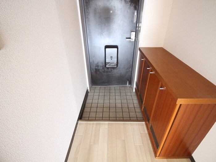 物件内観写真20　(玄関)