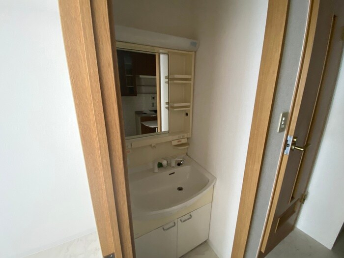 物件内観写真10　(洗面)