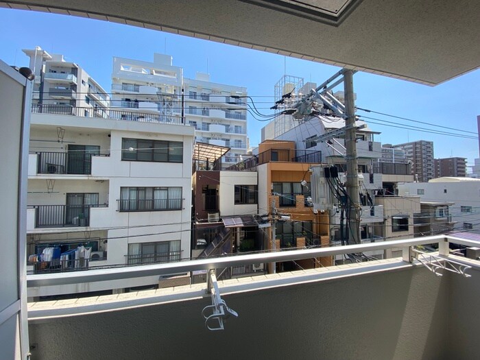 物件内観写真13　(室内からの展望)