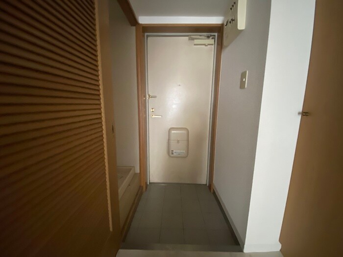 物件内観写真15　(玄関)