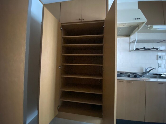 物件内観写真18　(収納)