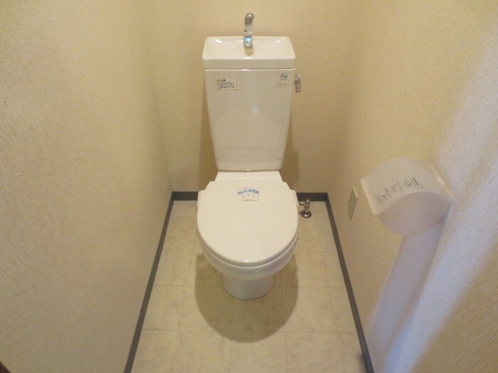 物件内観写真12　(トイレ)