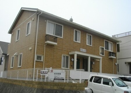 シャルマン高須台外観写真