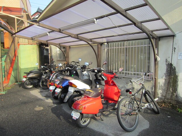 物件外観写真3　(駐輪場)